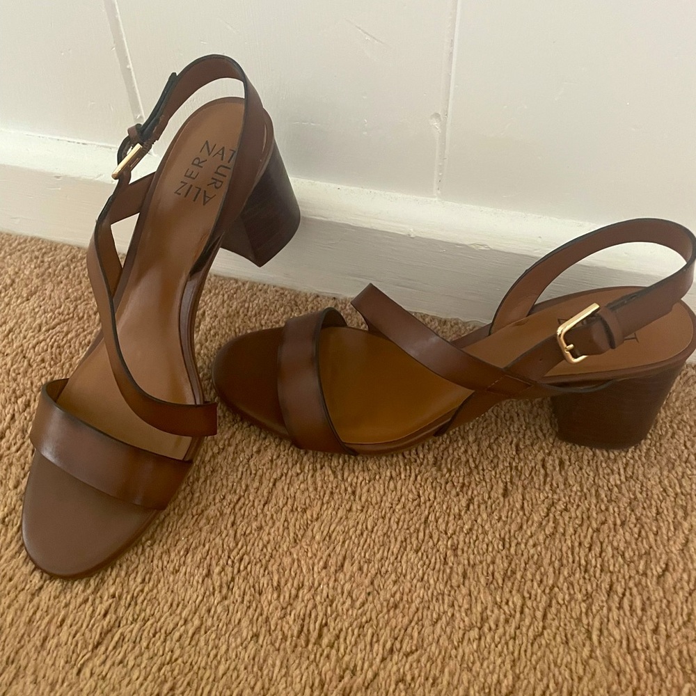 Brown Naturalizer healed sandal